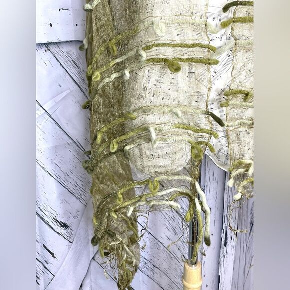 Open Weave Scarf w/ Loops Green - Picture 2 of 6